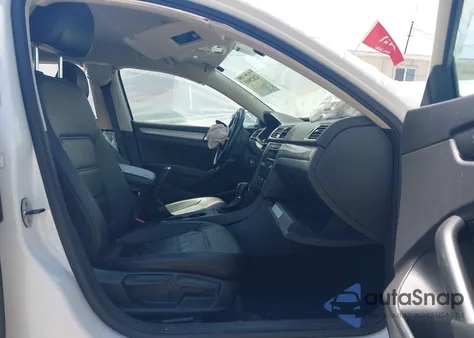 2014 Volkswagen Passat 1.8T Wolfsburg Edition from USA, damaged, VIN 1VWAT7A30EC113737